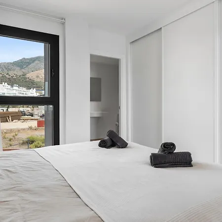 Casa Olivia Higueron West شقة فوينخيرولا
